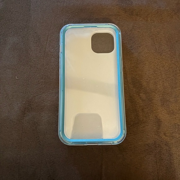 iPhone 15 two piece case - Picture 4 of 5